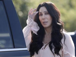 Cher demanda a la viuda de su ex, te contamos por qué