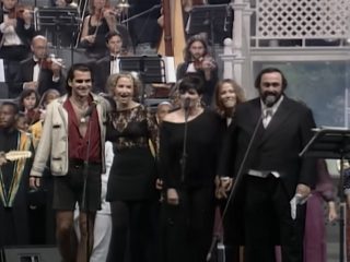 Luciano Pavarotti – Live Like Horses