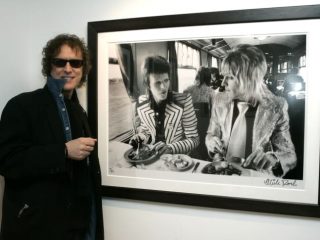 Falleció Mick Rock, famoso fotógrafo de David Bowie, Queen y otras leyendas del rock