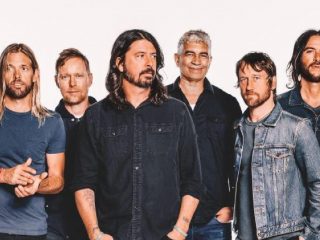 Foo Fighters estrenan el video oficial de "Love Dies Young".