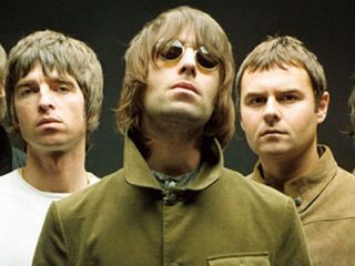 Oasis estrena "Wonderwall" grabada en vivo durante Knebworth 1996