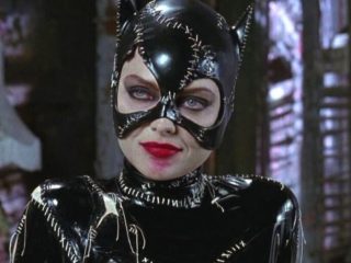 Michelle Pfeiffer "consideraría" regresar como Catwoman