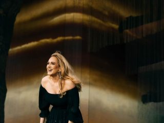 Adele anuncia nuevas fechas para su residencia en Las Vegas