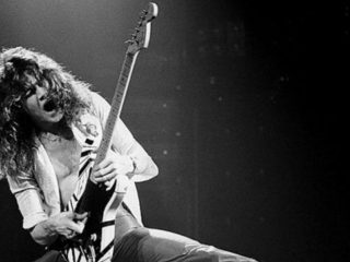 Wolfgang Van Halen revela por qué no se ha realizado un tributo a Eddie Van Halen