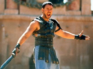 Russell Crowe rinde homenaje a "Gladiator" en un reciente viaje a Roma