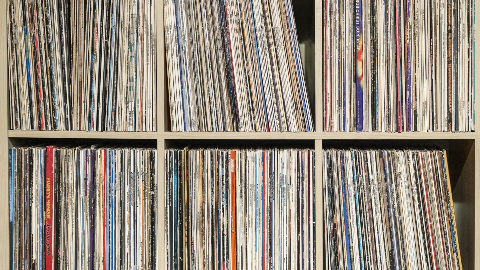 Ventas de vinilos superan a las de CD en más de 30 años, ¿por qué se han  vuelto popular? - El Sol de México